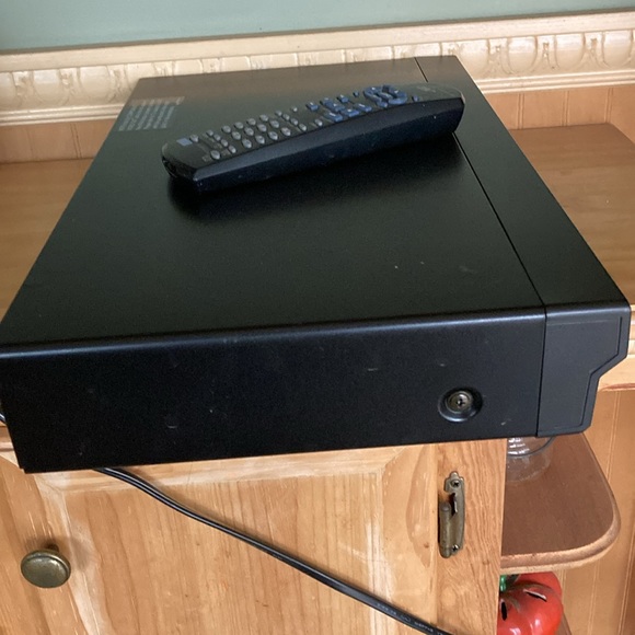 JVC XV-S40 Compu Link dvd/cd player with remote - Picture 6 of 10